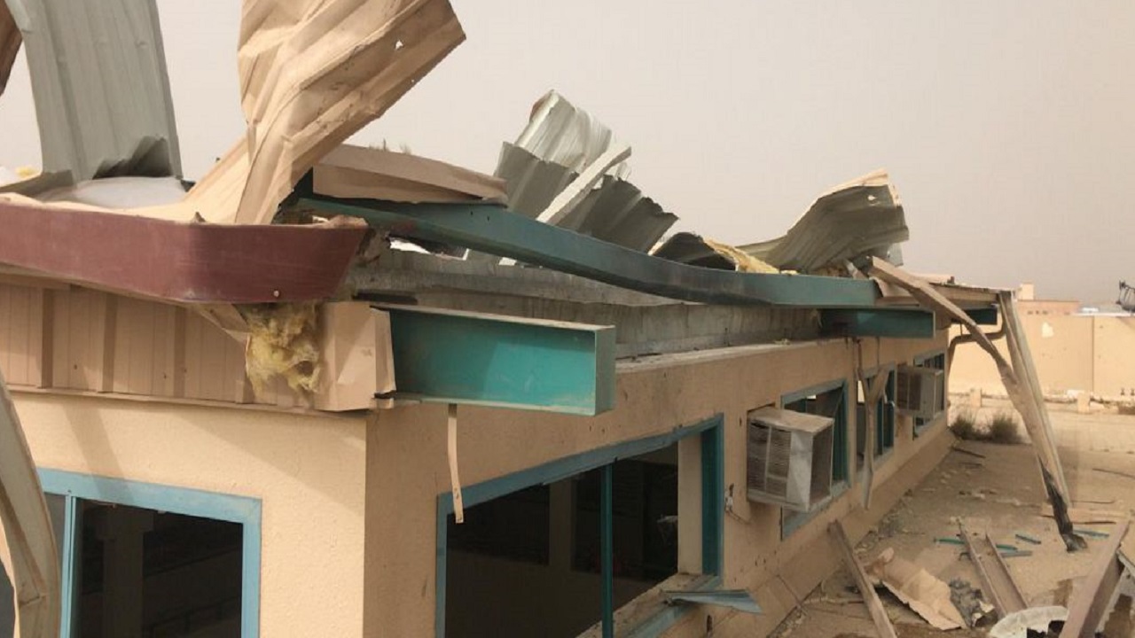 سقوط طائرة مفخخة بدون طيار على إحدى المدارس في عسير “صور”