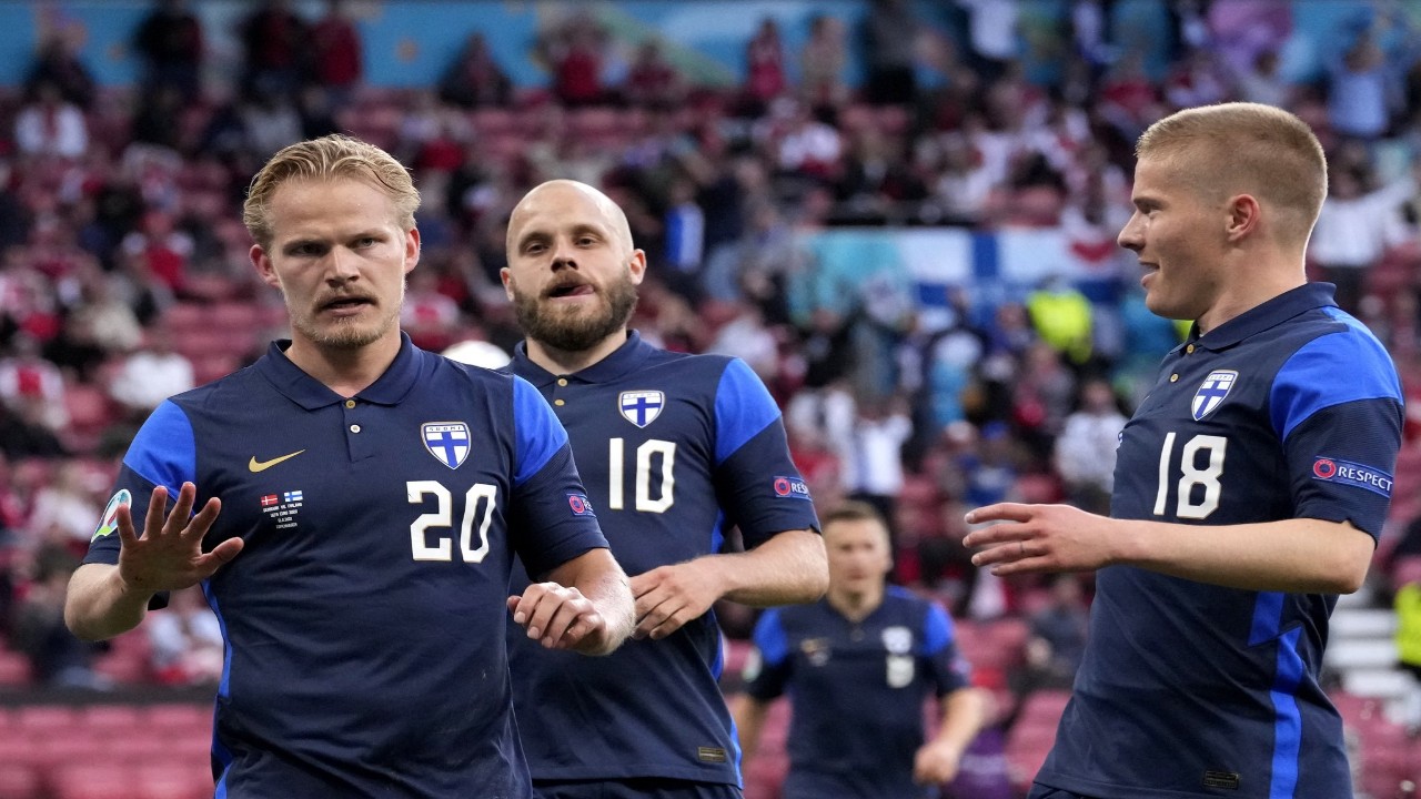 فنلندا تفوز على الدنمارك بهدف نظيف وتحقق أول 3 نقاط أوروبية
