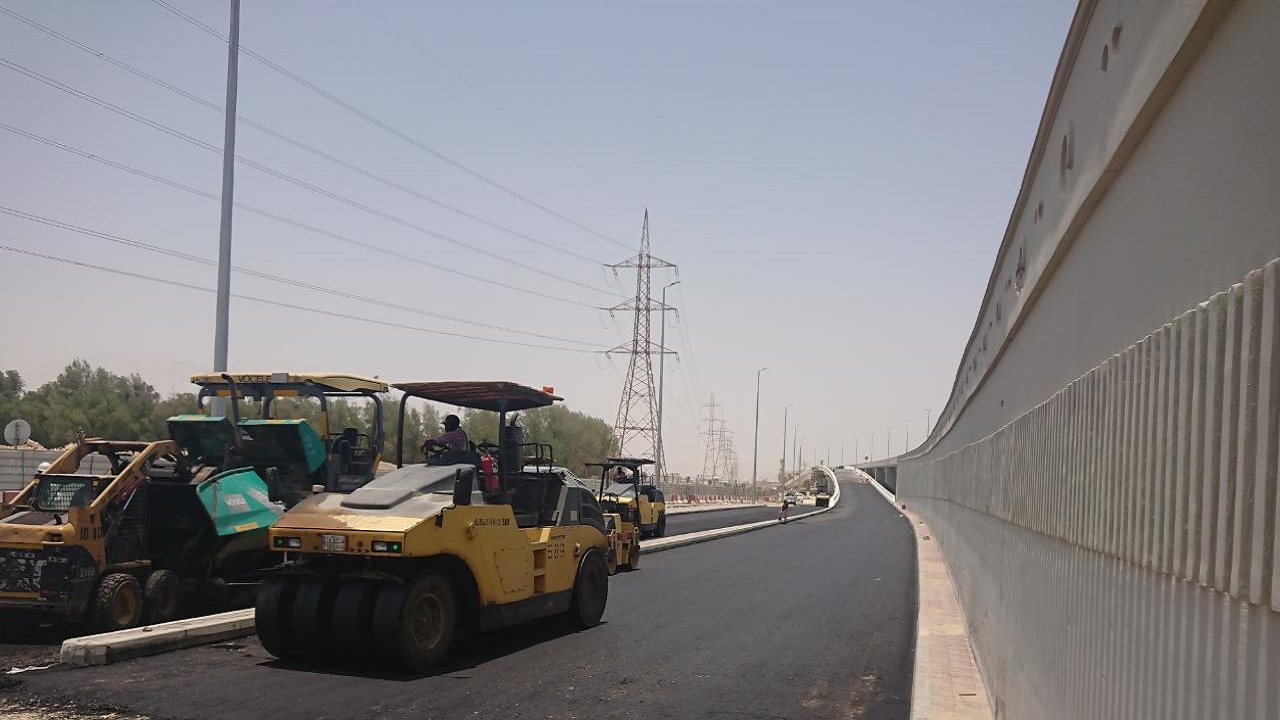 بالصور.. 90% نسبة إنجاز مشروع جسر طريق الأمير نايف مع تقاطع سكة الحديد بالدمام
