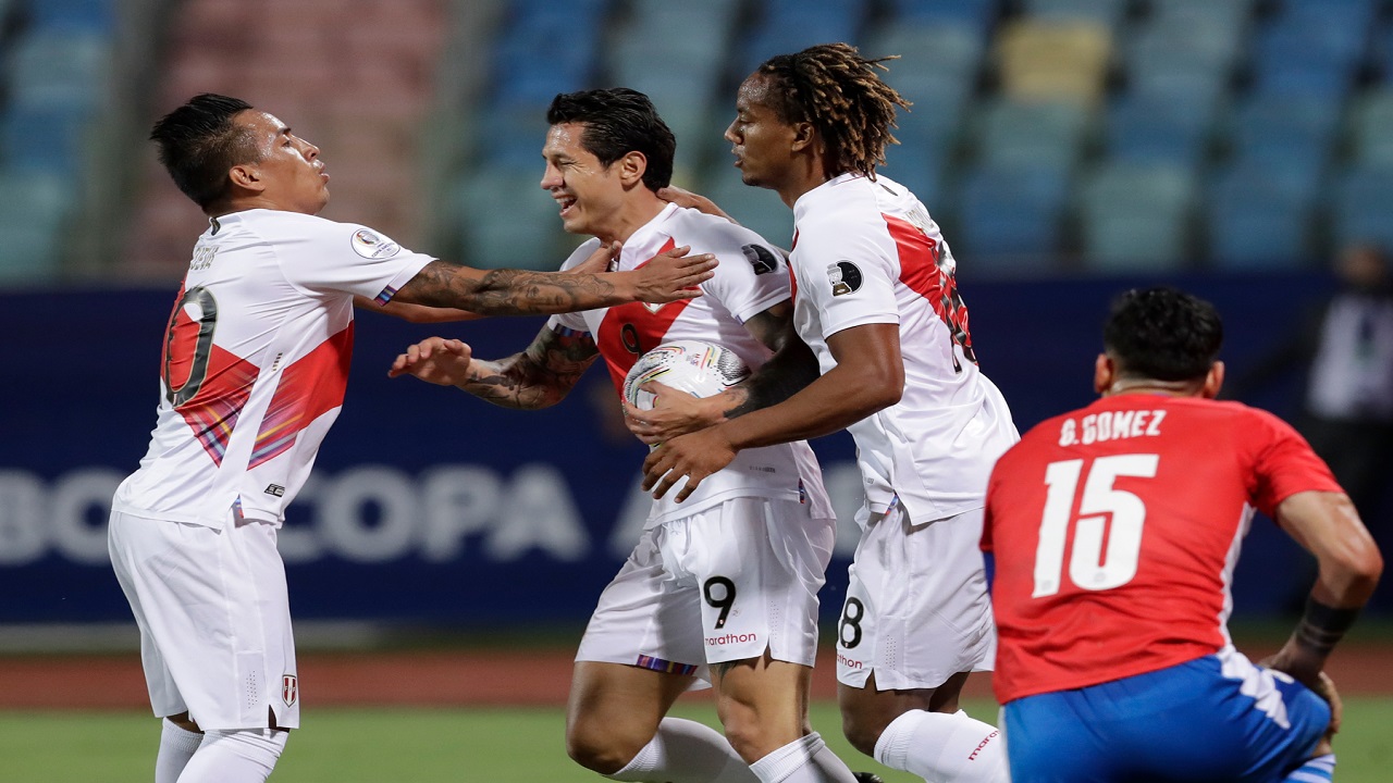 بيرو تتأهل لنصف نهائي كوبا أمريكا