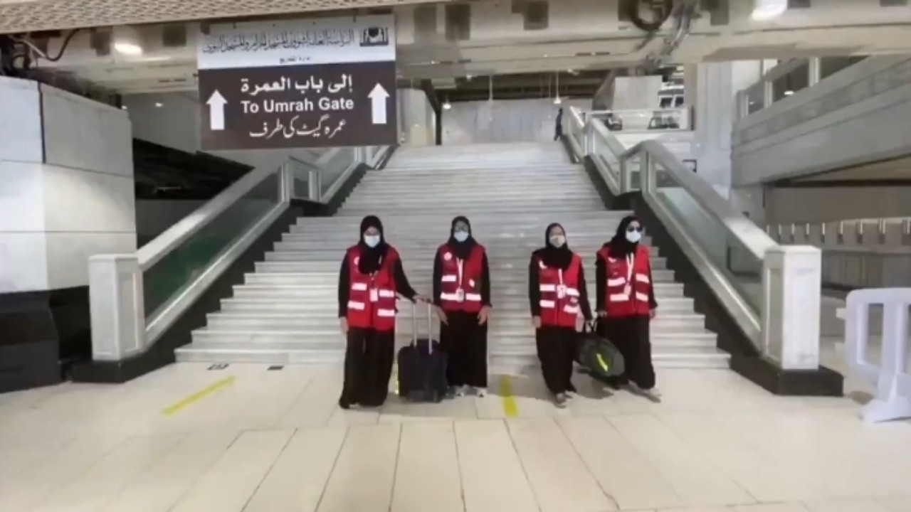 بالفيديو.. 100 متطوعًا بالهلال الأحمر من خارج مكة يقدمون الخدمات الصحية للحجاج