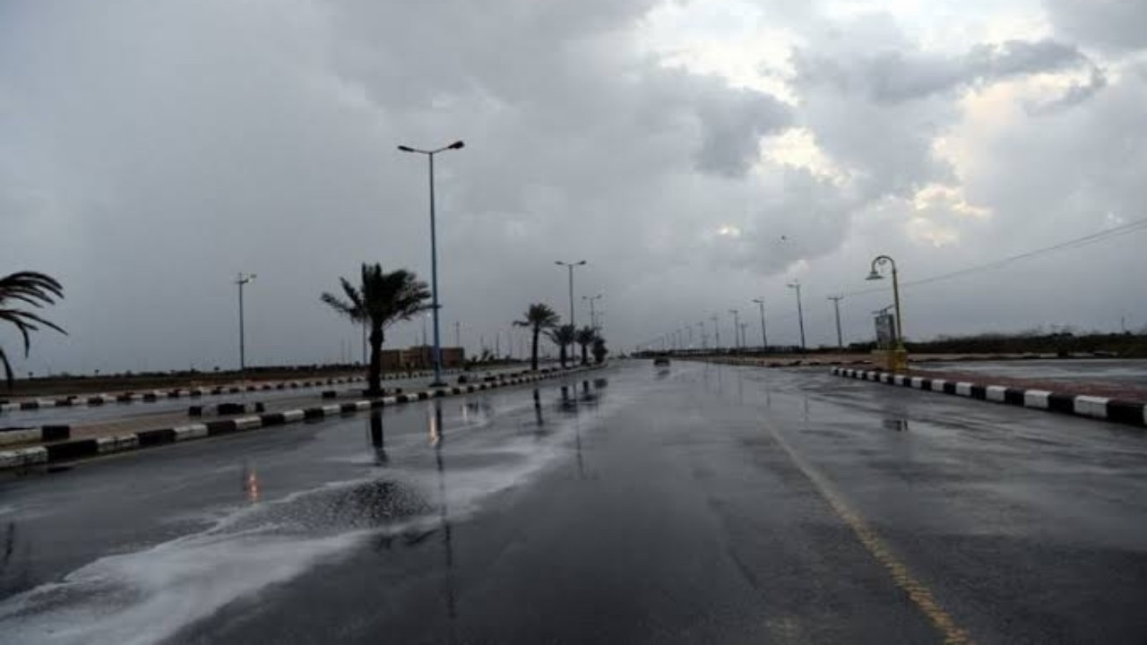 الدفاع المدني يحذر من تجاهل التنبيهات بشأن الأمطار والسيول بالعارضة