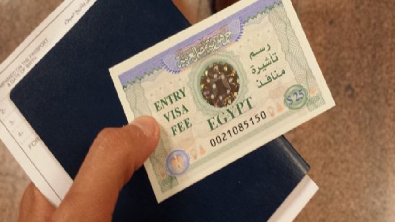 مصر تتيح للسعوديين الحصول على التأشيرة السياحية إلكترونيًا