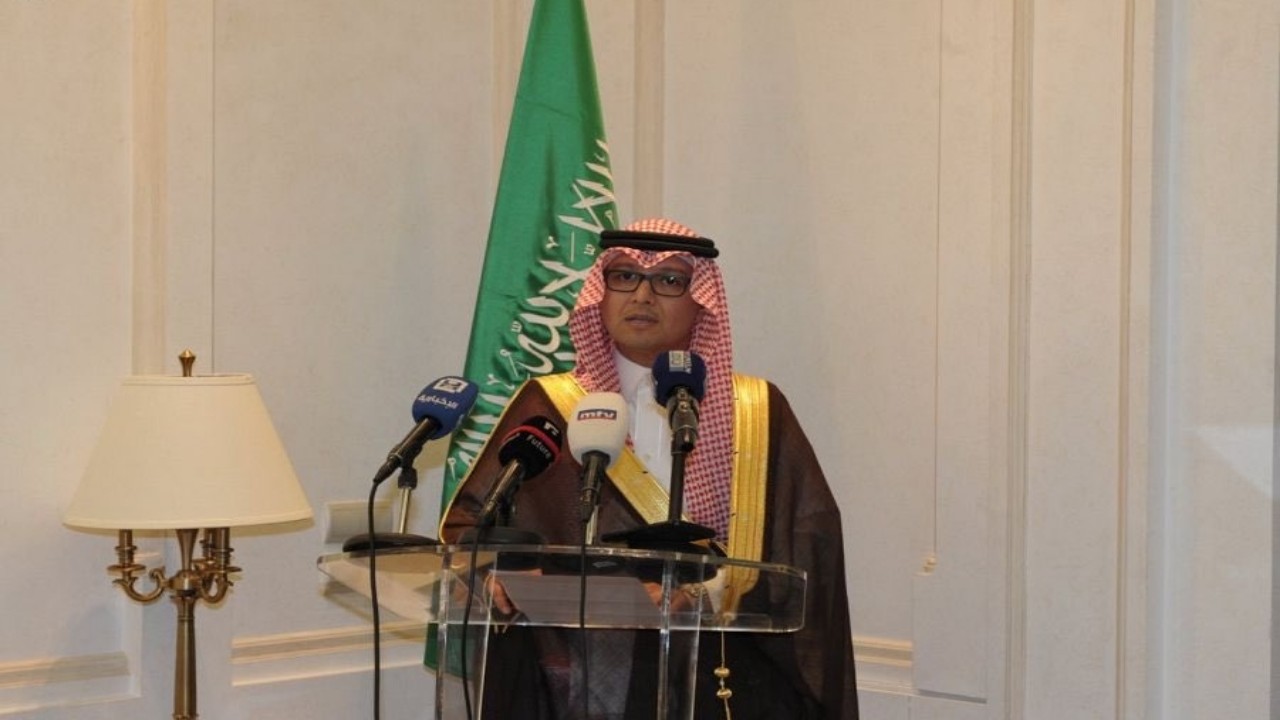 سفير المملكة لدى لبنان يغادر بيروت إلى الرياض بشكل عاجل