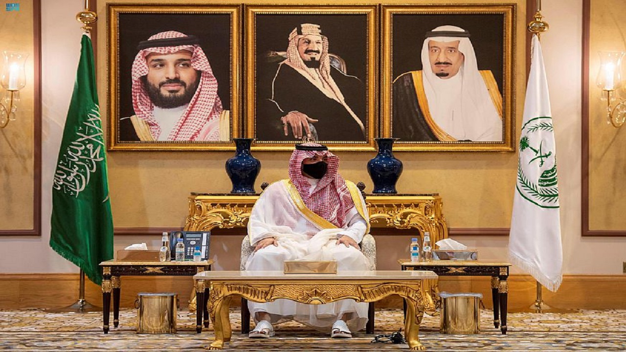 الأمير عبدالعزيز بن سعود يلتقي مديري القطاعات الأمنية وقادة قوات أمن الحج