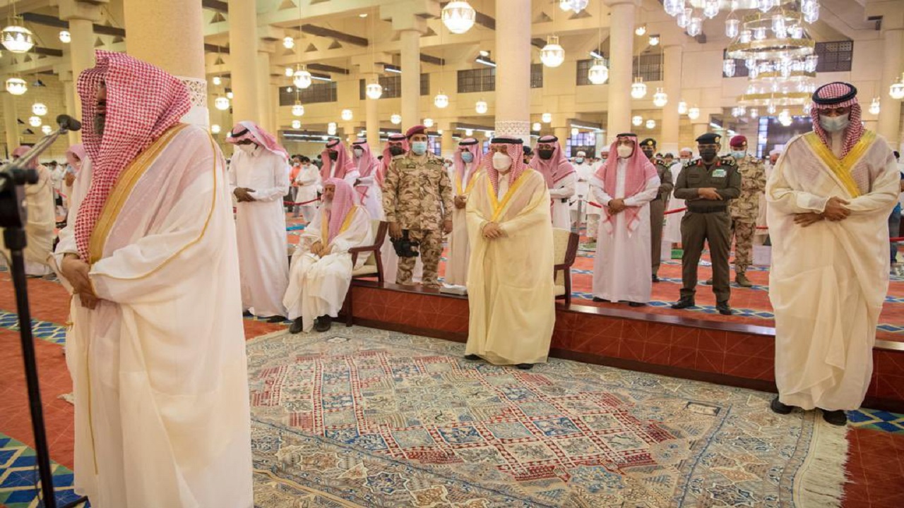 بالصور.. المصلون يؤدون صلاة عيد الأضحى المبارك في مختلف أنحاء المملكة