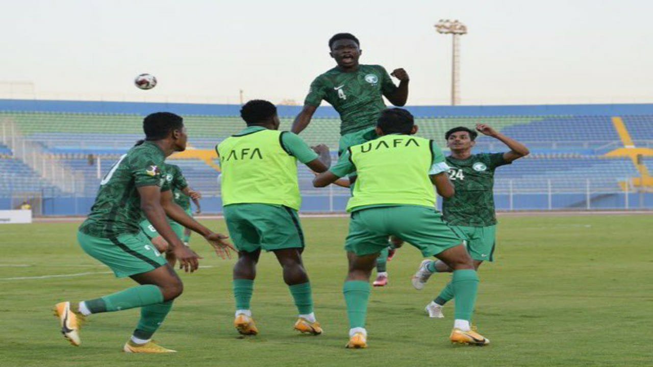 الأخضر الشاب يتوج بطلا لكأس العرب بعد فوزه على الجزائر بهدفين “صور”