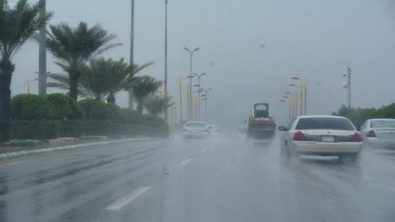 الأرصاد: هطول أمطار رعدية مصحوبة برياح نشطة وزخات برد على عدة مناطق 