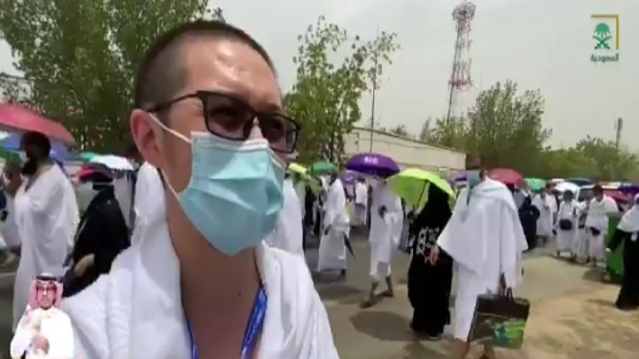بالفيديو .. مقيم من الصين يحقق حلمه بأداء الحج بعد سنوات طويلة من الانتظار