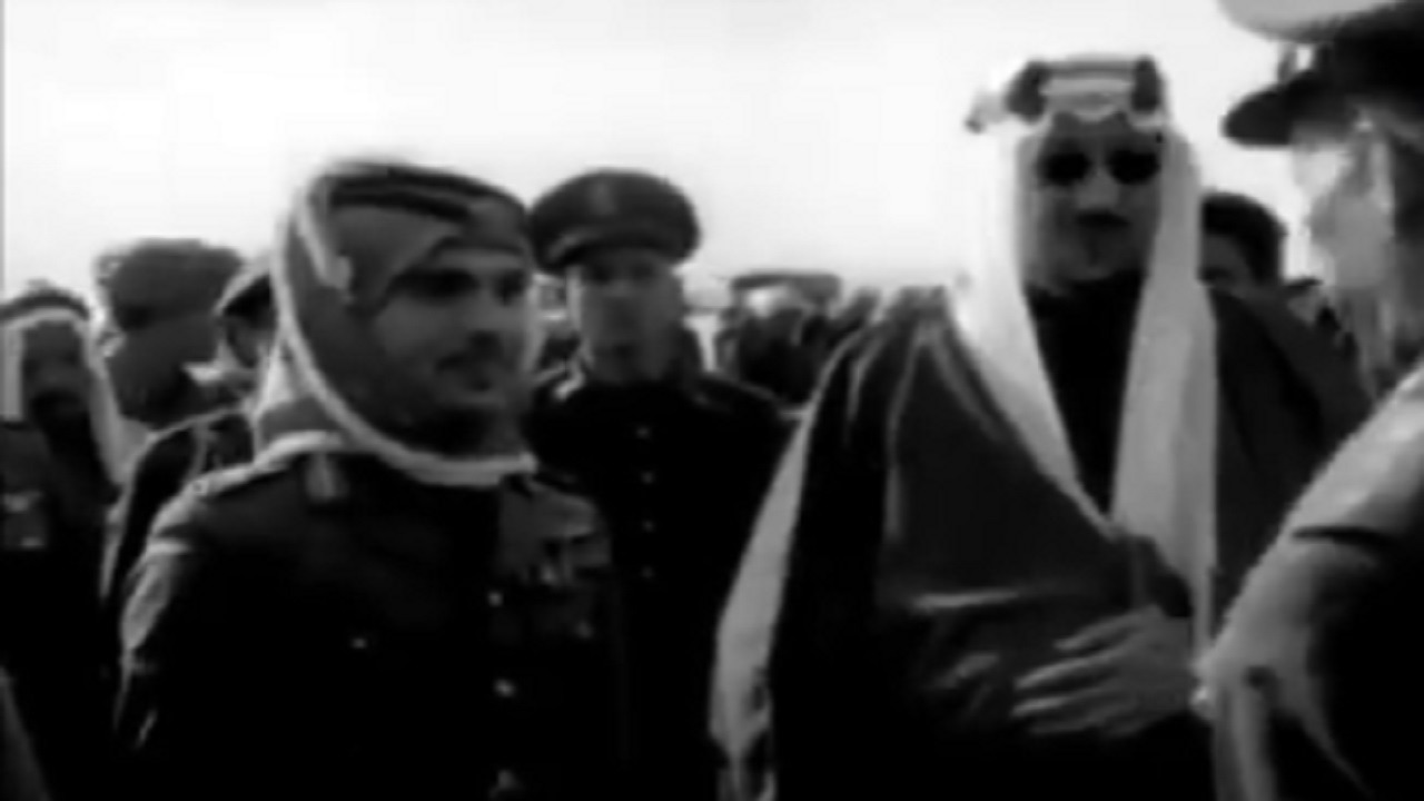 بالفيديو .. لقطات تاريخية للملك الحسين بن طلال في زيارة رسمية إلى المملكة