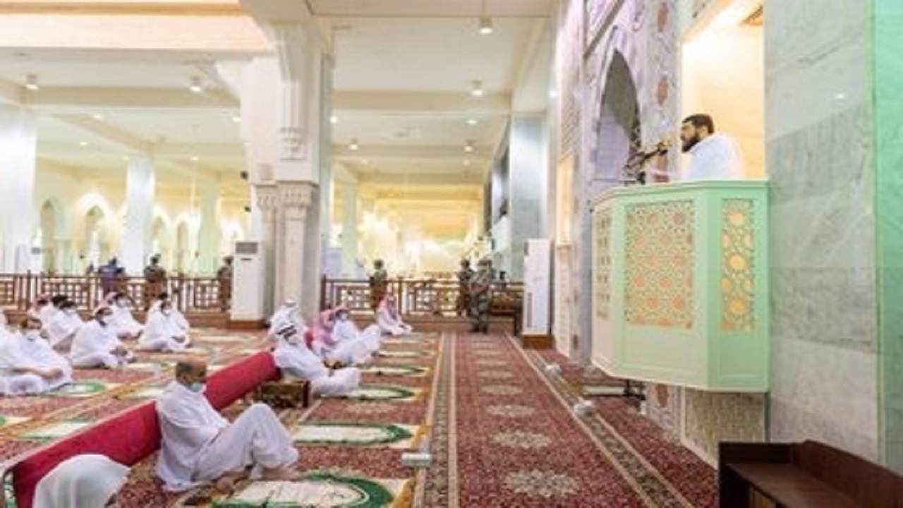 بالفيديو.. الشيخ بندر بليلة يلقي خطبة عرفة بمسجد نمرة