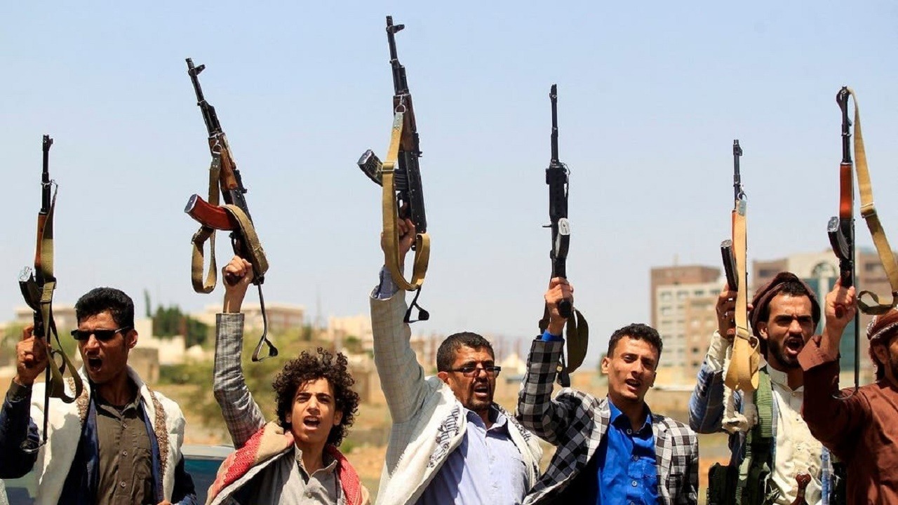 سقوط 100 حوثي بين قتيل وجريح في جبهة الحازمية