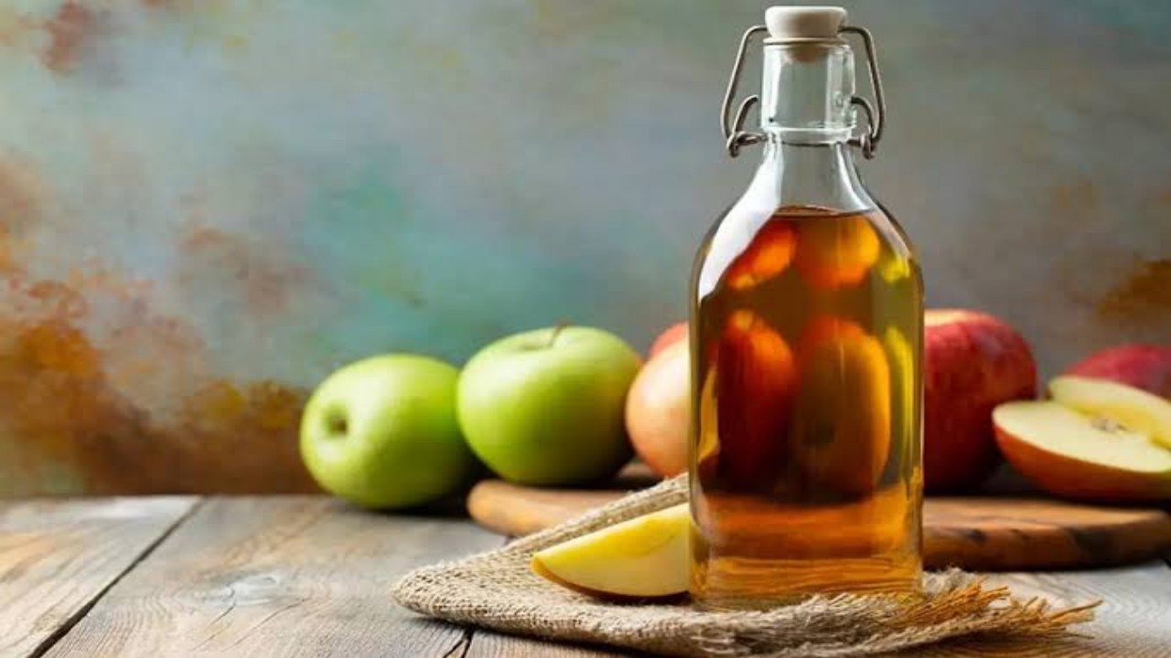 “الغذاء والدواء”: ‏لا صحة بأن تناول خل التفاح قبل وبعد الوجبات مفيد للجهاز الهضمي