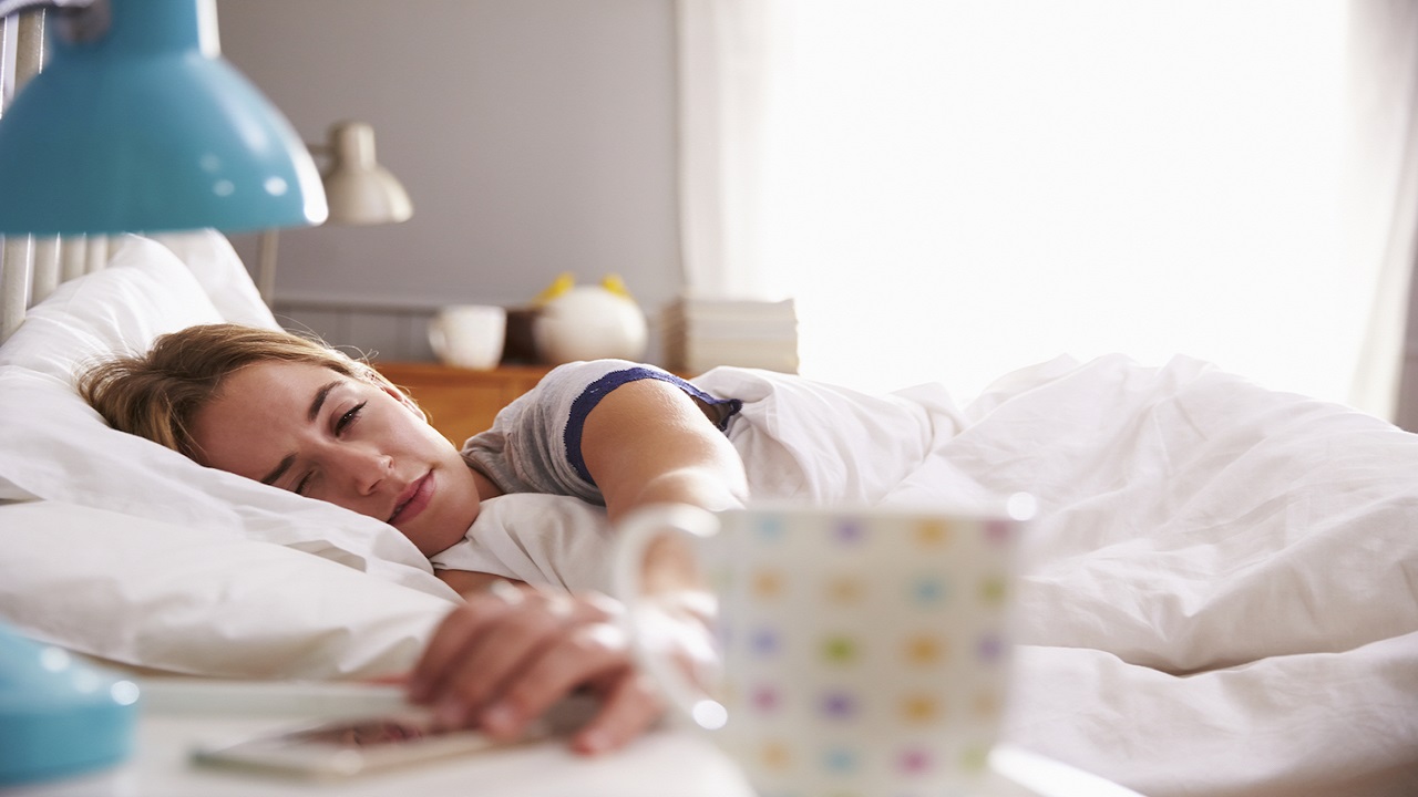 نصائح لضبط نظام النوم بعد إجازة طويلة