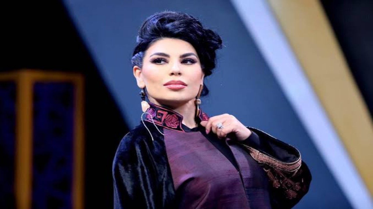 مغنية أفغانية تكشف تفاصيل هروبها ليلة سيطرة طالبان