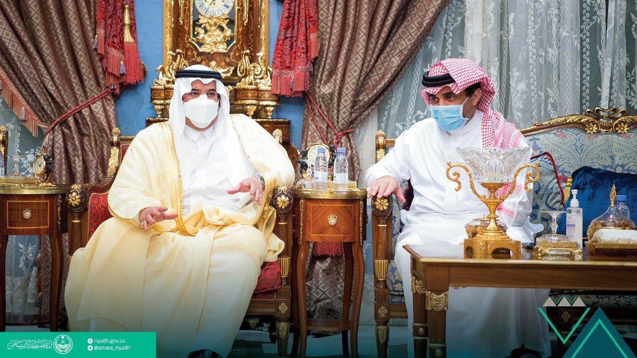 أمير الرياض بالنيابة يعزي البلطان في وفاة والدته