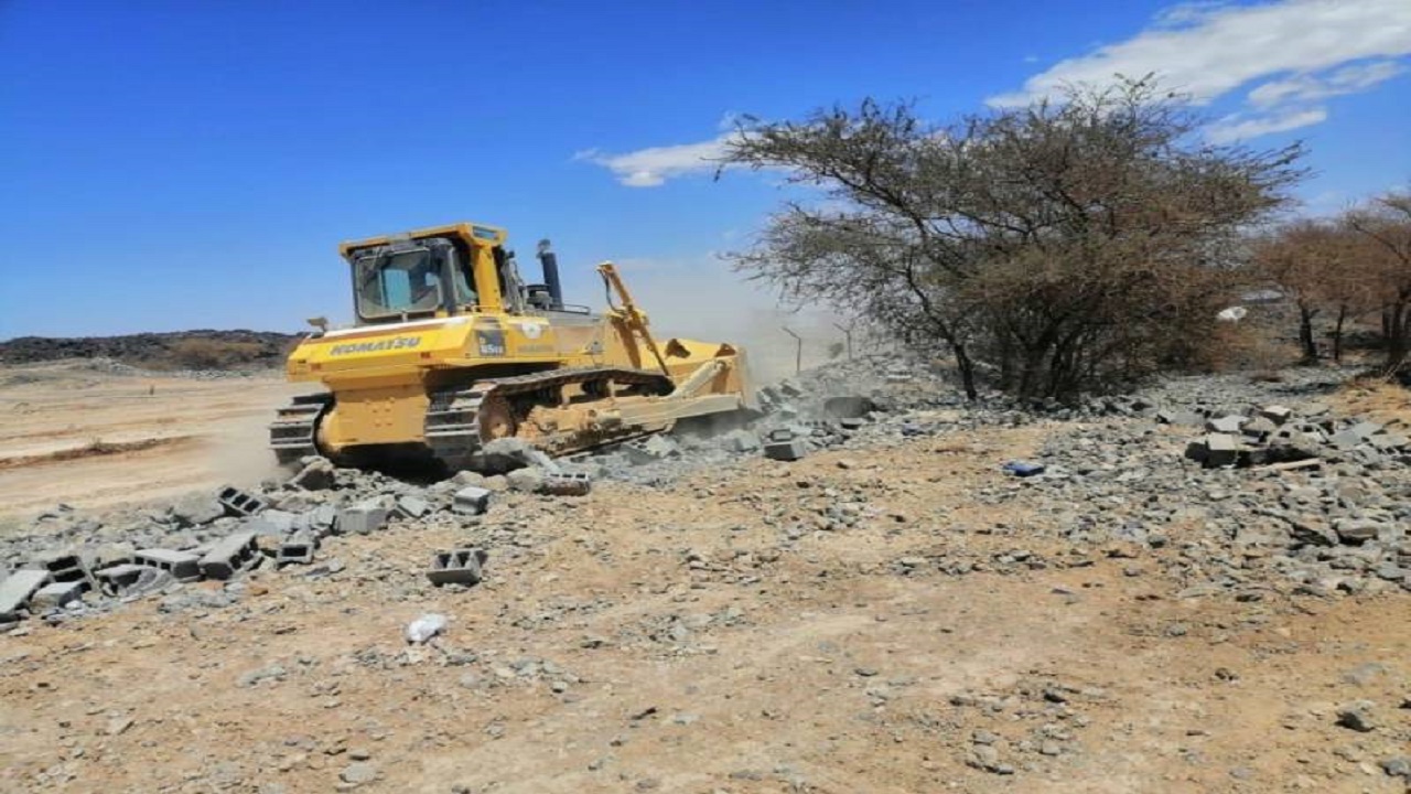 إزالة تعديات على أراضٍ حكومية في جدة بمساحة 8.6 مليون م2