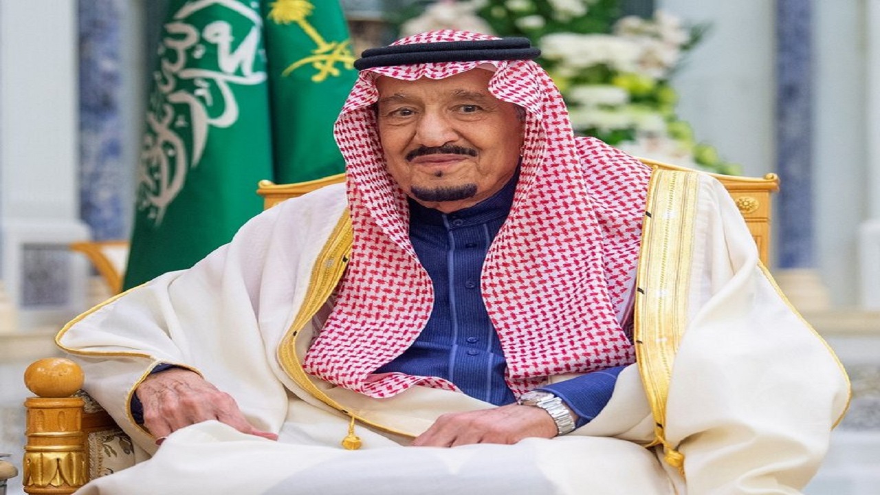فيديو نادر للملك سلمان يصف الرياض قديماً: &#8220;شارع واحد غير مسفلت&#8221;