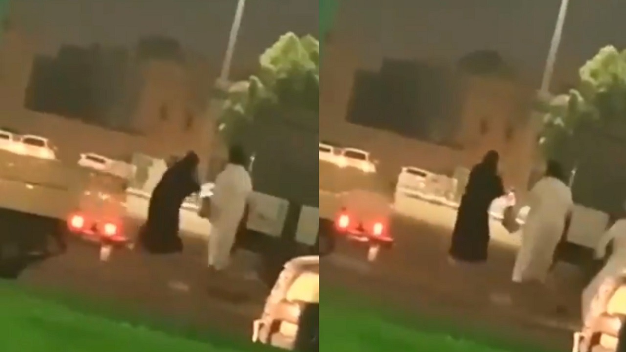 فيديو.. شاب يعتدي بالضرب على بائعة رفضت إعطاءه سنابها في الخرج