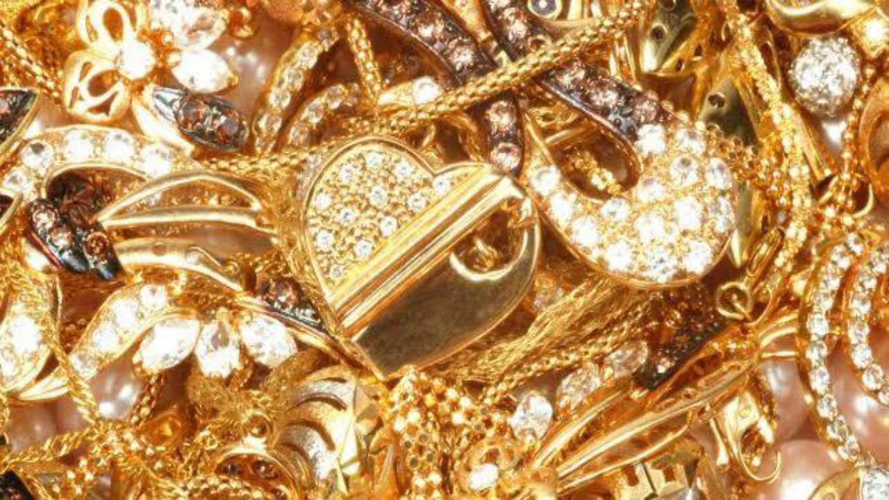 ” الجمارك ” تعلن عن إقامة مزاد علني لبيع مشغولات ذهبية في الرياض 