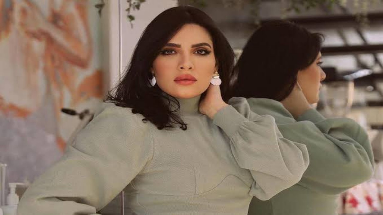 بالفيديو.. هبة الدري تكشف عن بعض علامات الشيب في شعرها