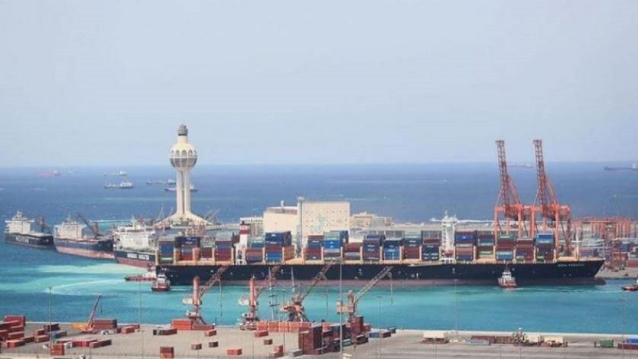 بالفيديو .. الكشف على الحاويات في ميناء جدة في غضون 3 دقائق