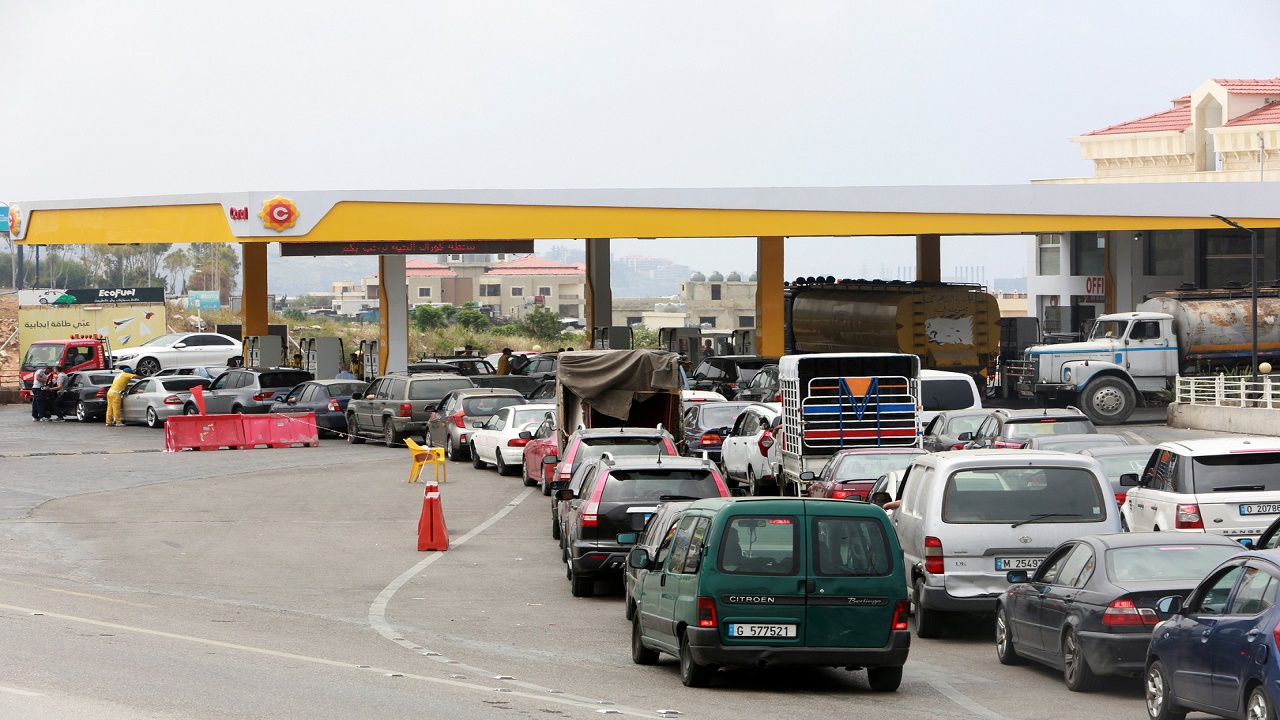 أزمة البنزين في لبنان تتسبب في مقتل 3 أشخاص