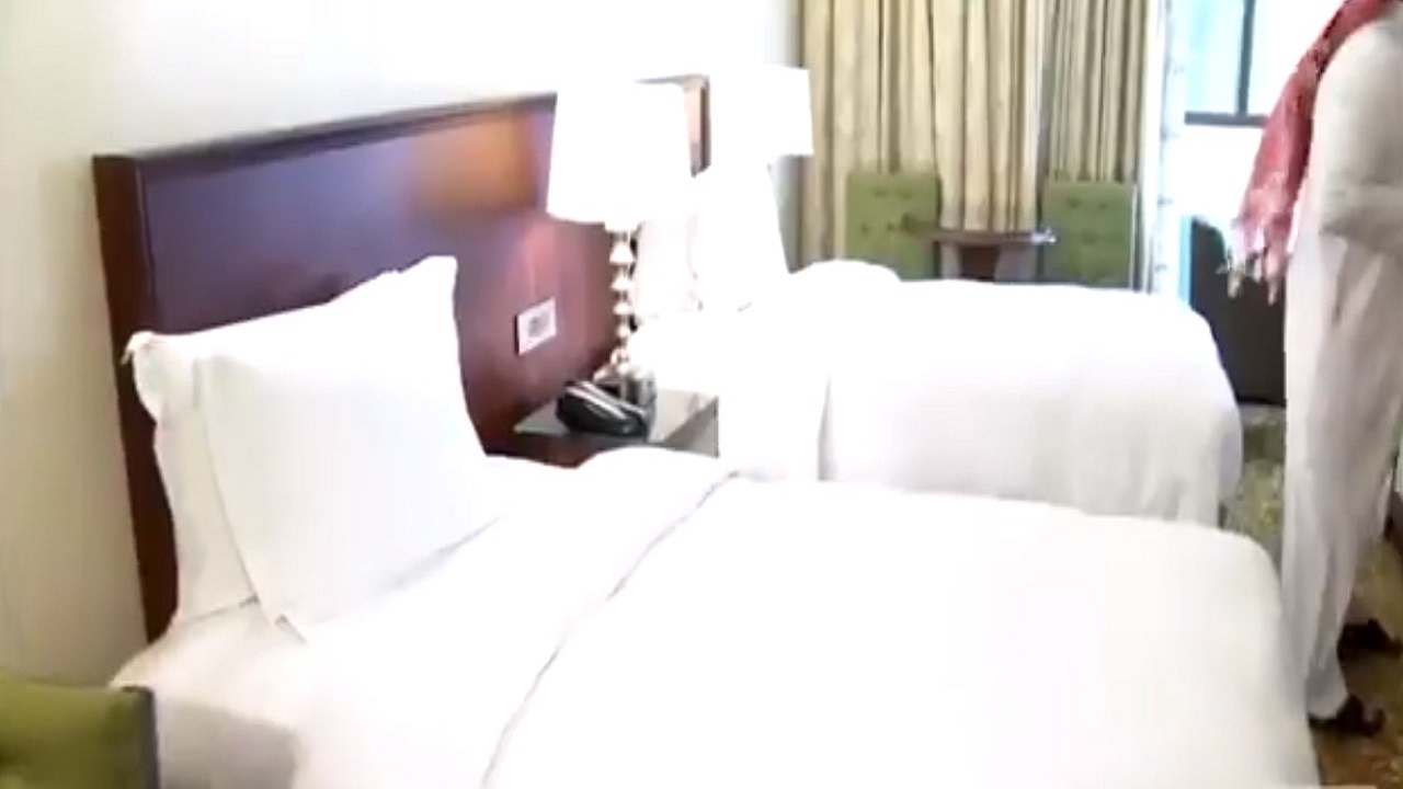 بالفيديو.. غرف العزل الطارئ في فنادق مكة المكرمة