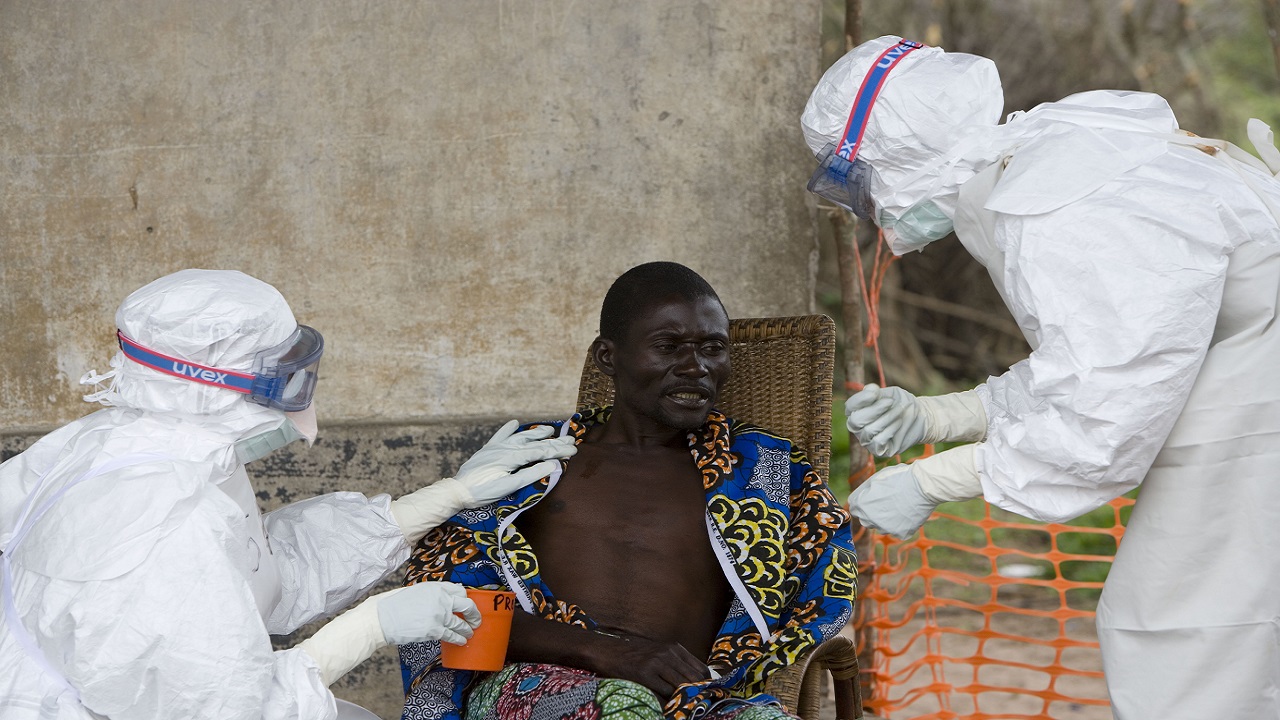 &#8220;إيبولا&#8221; القاتل يثير القلق من جديد في أفريقيا