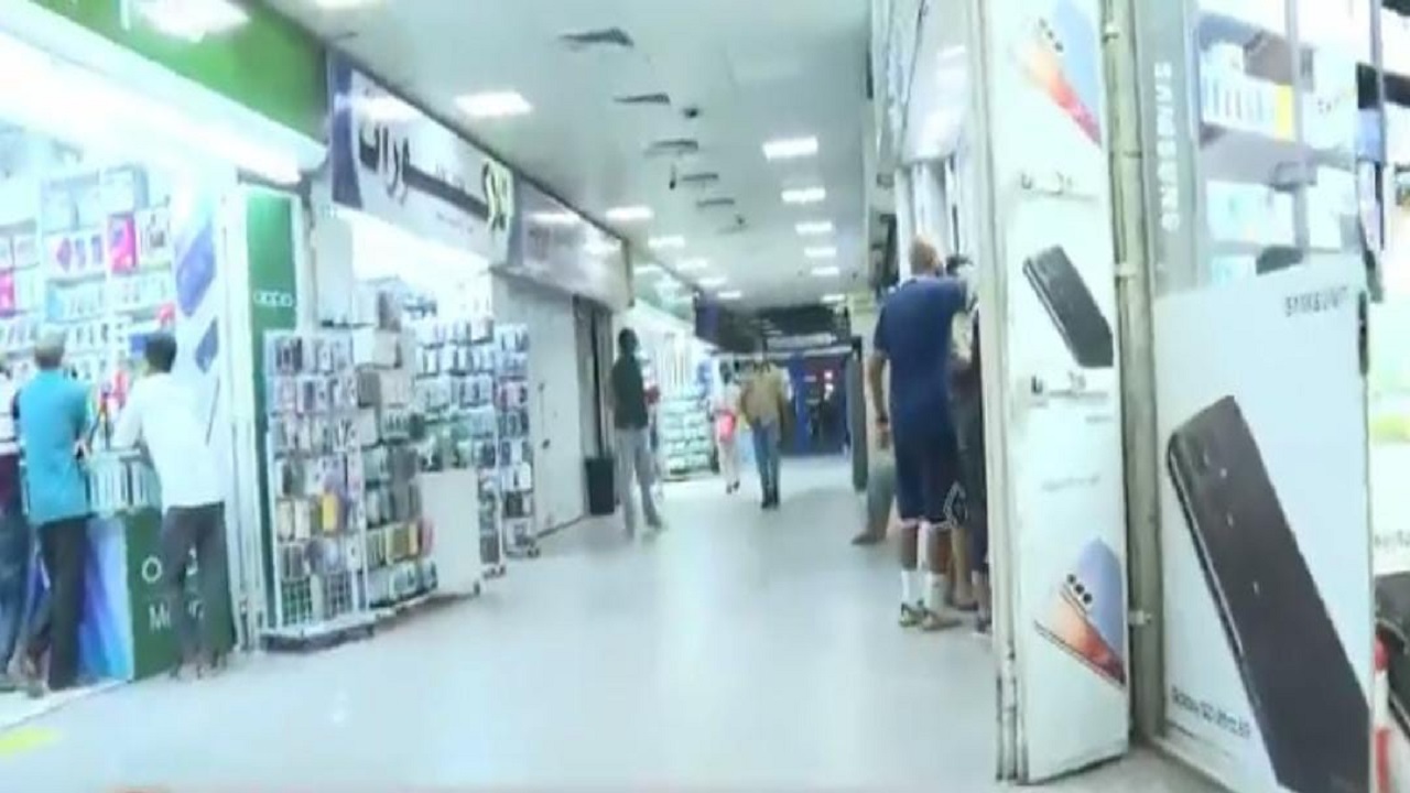 بالفيديو.. أسباب غياب المواطنون عن نشاط بيع وصيانة الجوالات رغم صدور قرار التوطين