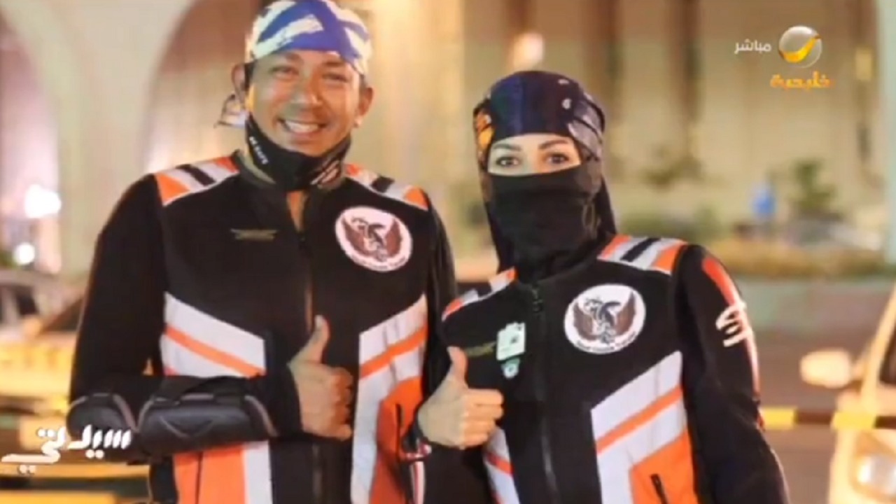 فيديو..قصة زوجين سعوديين يعشقان حياة الرحالة على الدراجات النارية