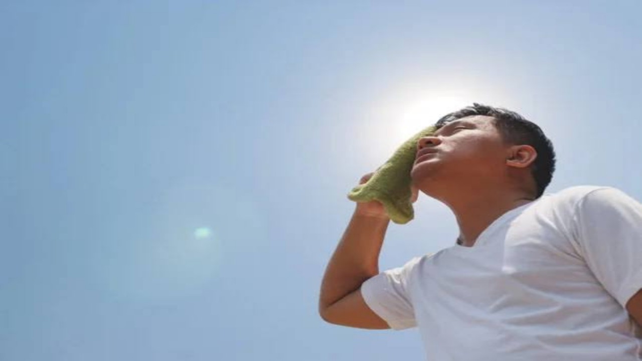 “صحة الرياض” تكشف أعراض ضربة الشمس