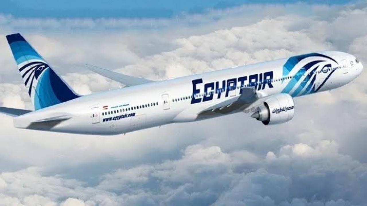 “مصر للطيران” توضح شرط السماح لدخول المملكة لمَن تلقى جرعة واحدة