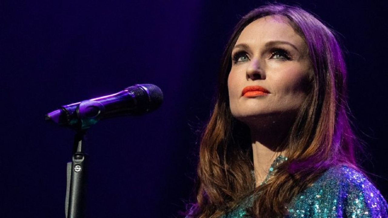 المغنية صوفي إليس-بيكستور تكشف عن تعرضها للاغتصاب في سن المراهقة
