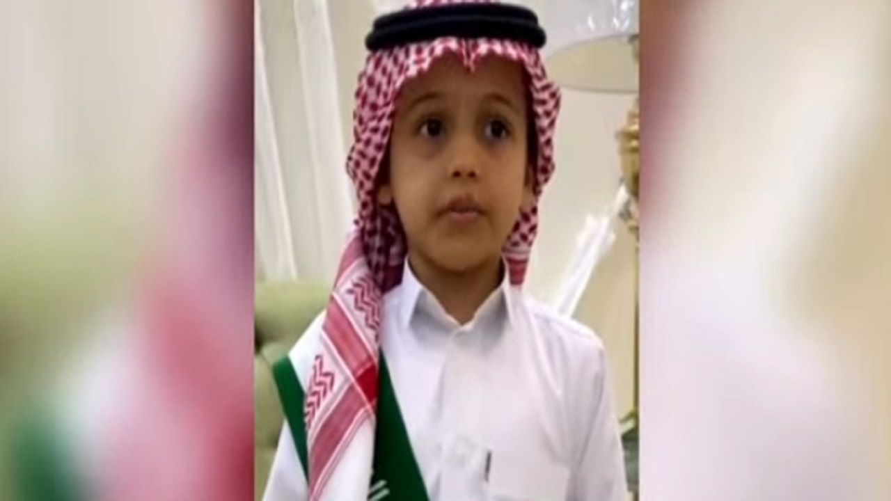 بالفيديو.. رسالة حب وافتخار يهديها أحد أطفال شهداء الواجب للوطن