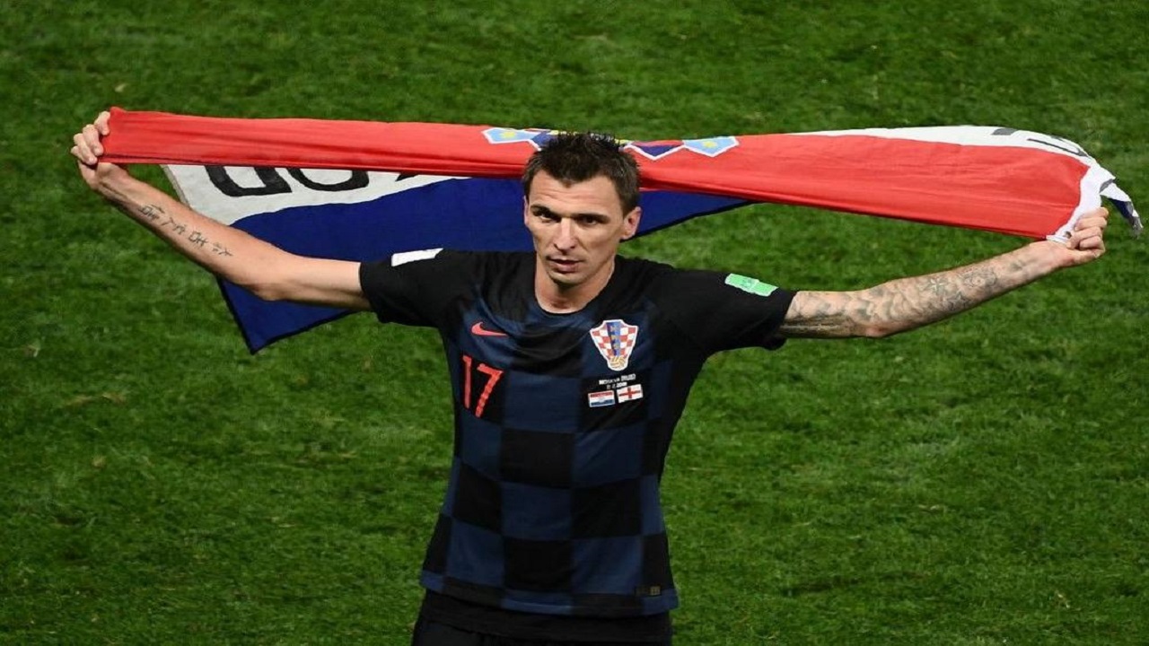 الكرواتي “ماندزوكيتش” يودع كرة القدم ويعتزل رسميًا