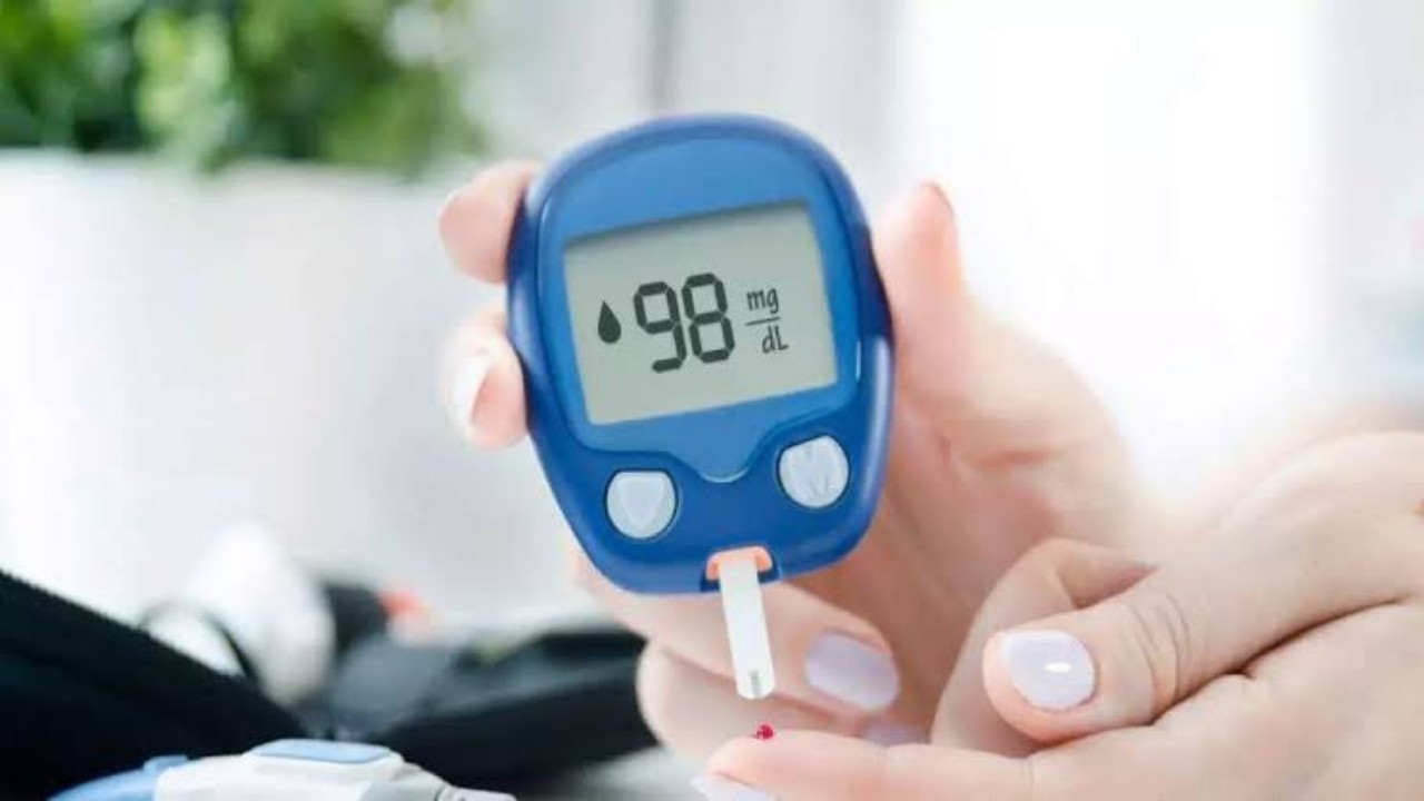 “الهلال الأحمر” يوضح الإسعافات الأولية عند انخفاض مستوى السكر في الدم