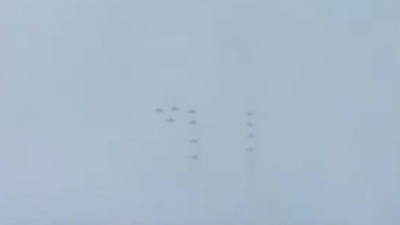 شاهد .. طائرات F15 تشكل رقم 91 في سماء الرياض