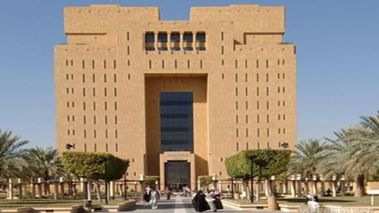 “جزائية الرياض” تحكم بسجن محامي أساء لعضوة شورى