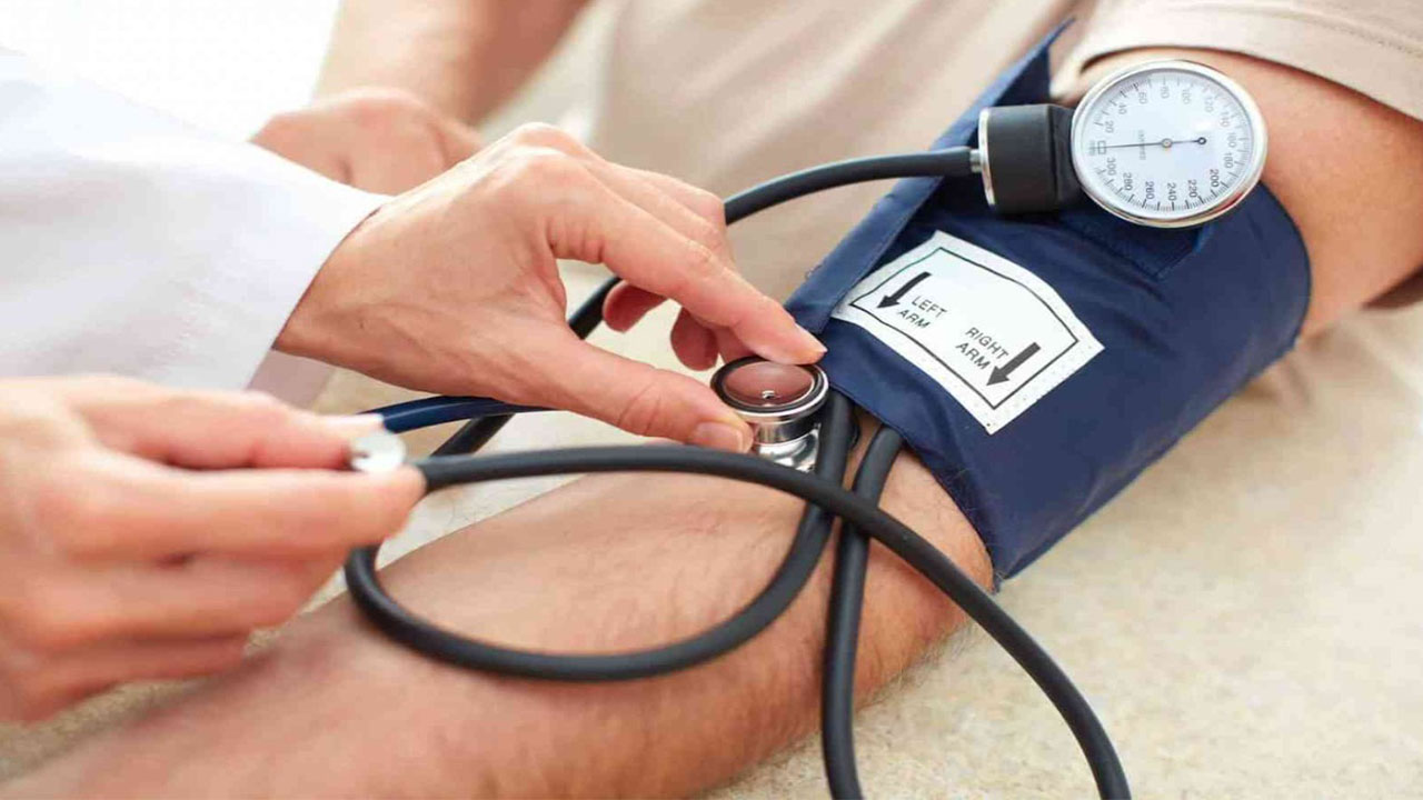 نصيحة مهمة من النمر بشأن طريقة قياس ضغط الدم