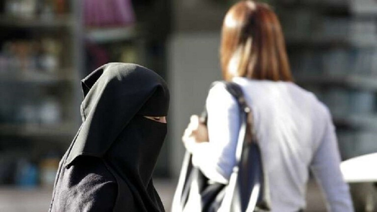 تطوير أداة تعقب لحماية النساء بعد مقتل مسلمة في بريطانيا
