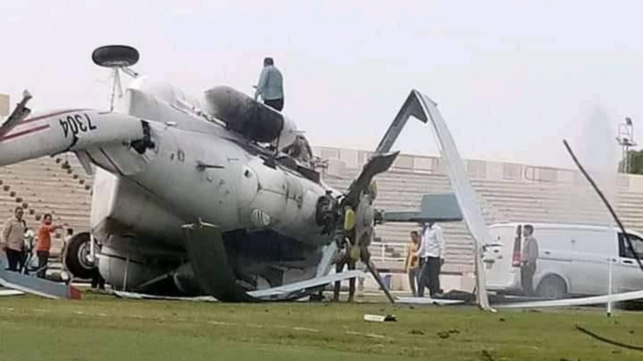 بالصور.. سقوط طائرة تنقل مبالغ مالية في ليبيا