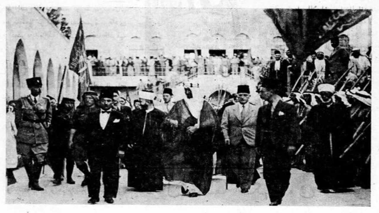 صورة نادرة للملك سعود في فلسطين قبل 85 عامًا