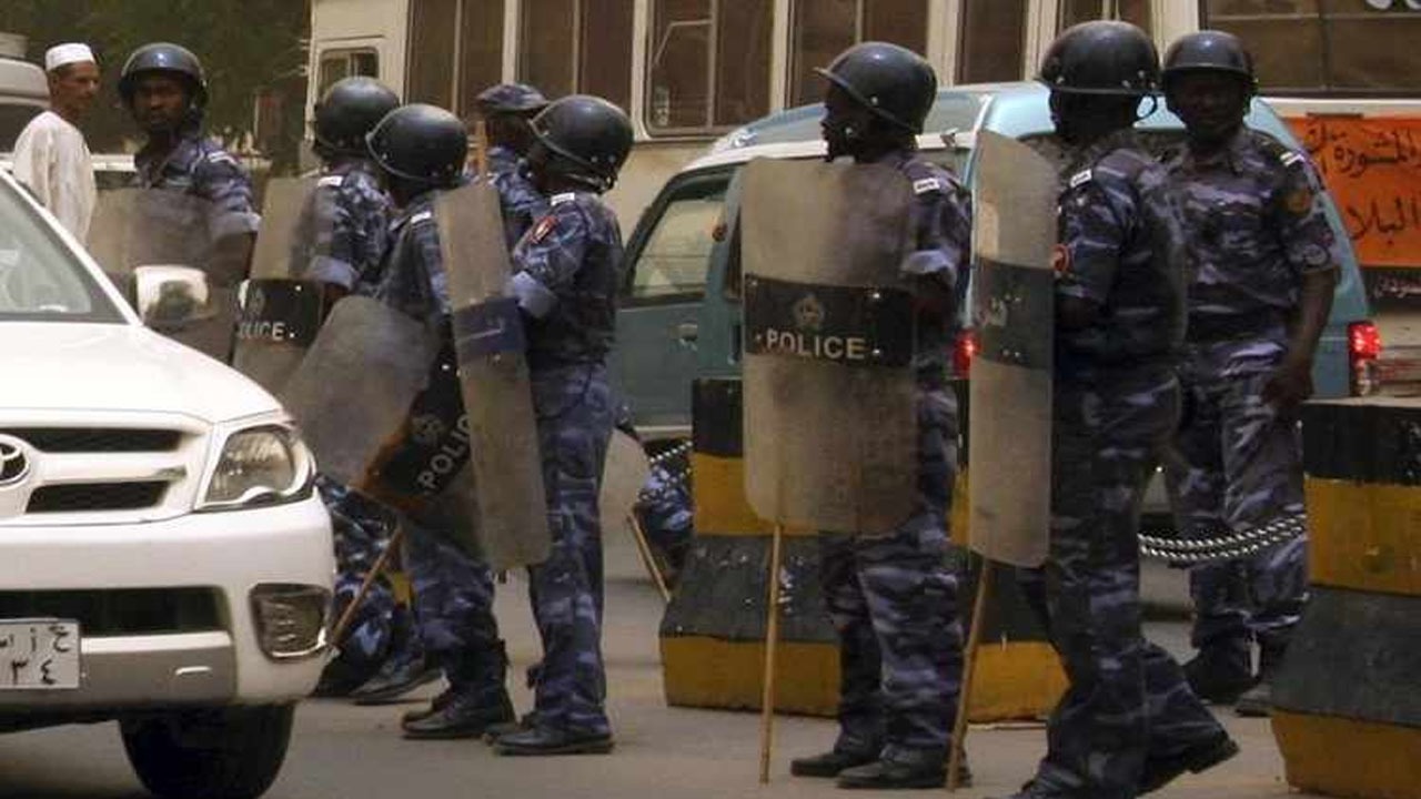 تصاعد الاحتجاجات في السودان والأمن يطلق الغاز المسيل