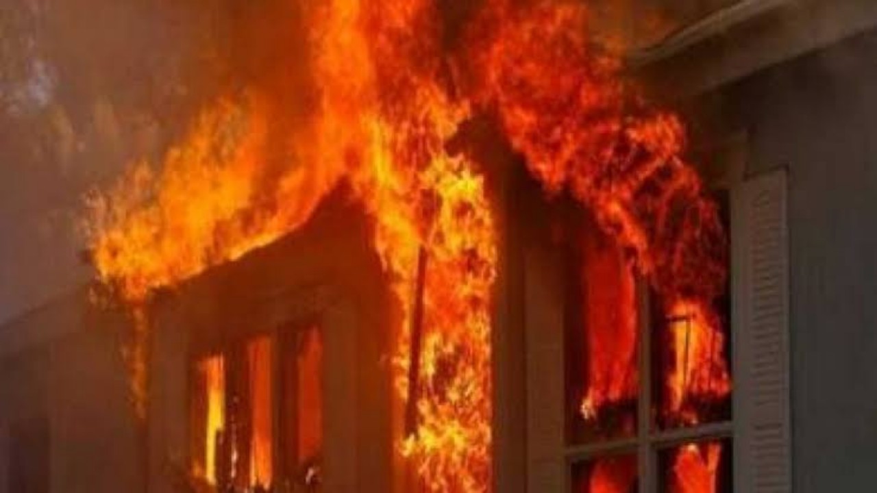 طفل يفجر منزل أسرته بسبب &#8220;مزيل عرق&#8221;