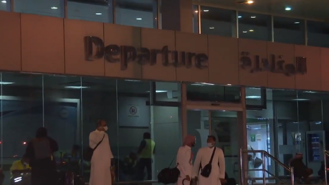 فيديو..لقطات من داخل مطار الملك عبدالله عقب محاولتي استهداف من قبل الحوثي