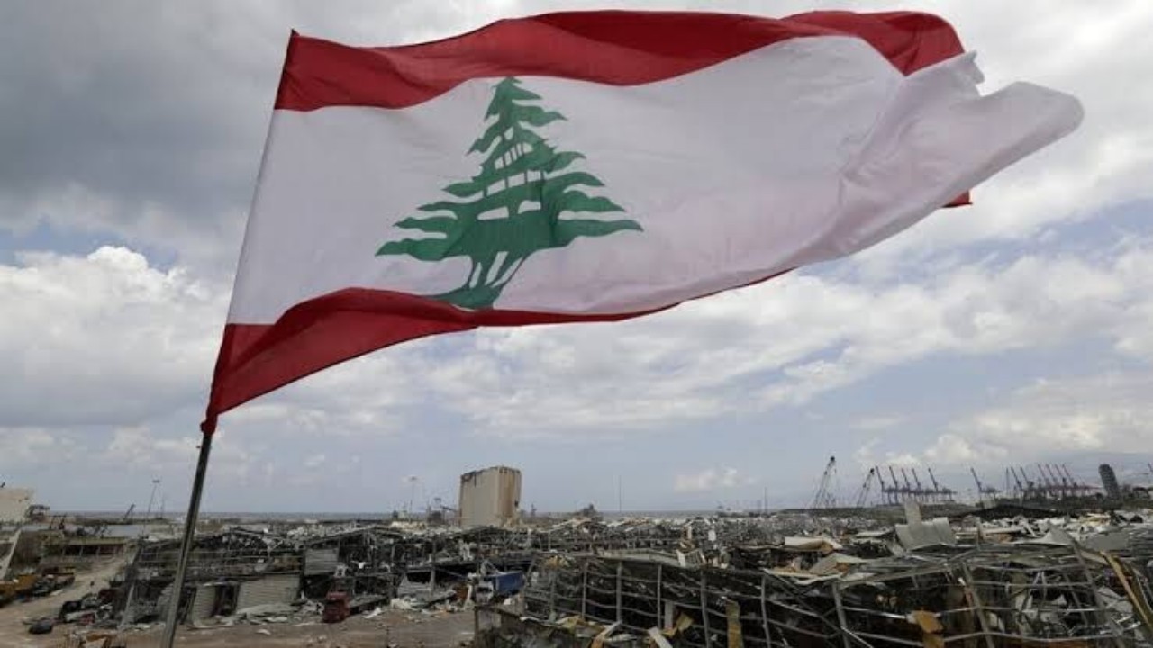 ‏رؤساء الحكومة اللبنانية السابقون يطالبون قرداحي بتقديم استقالته