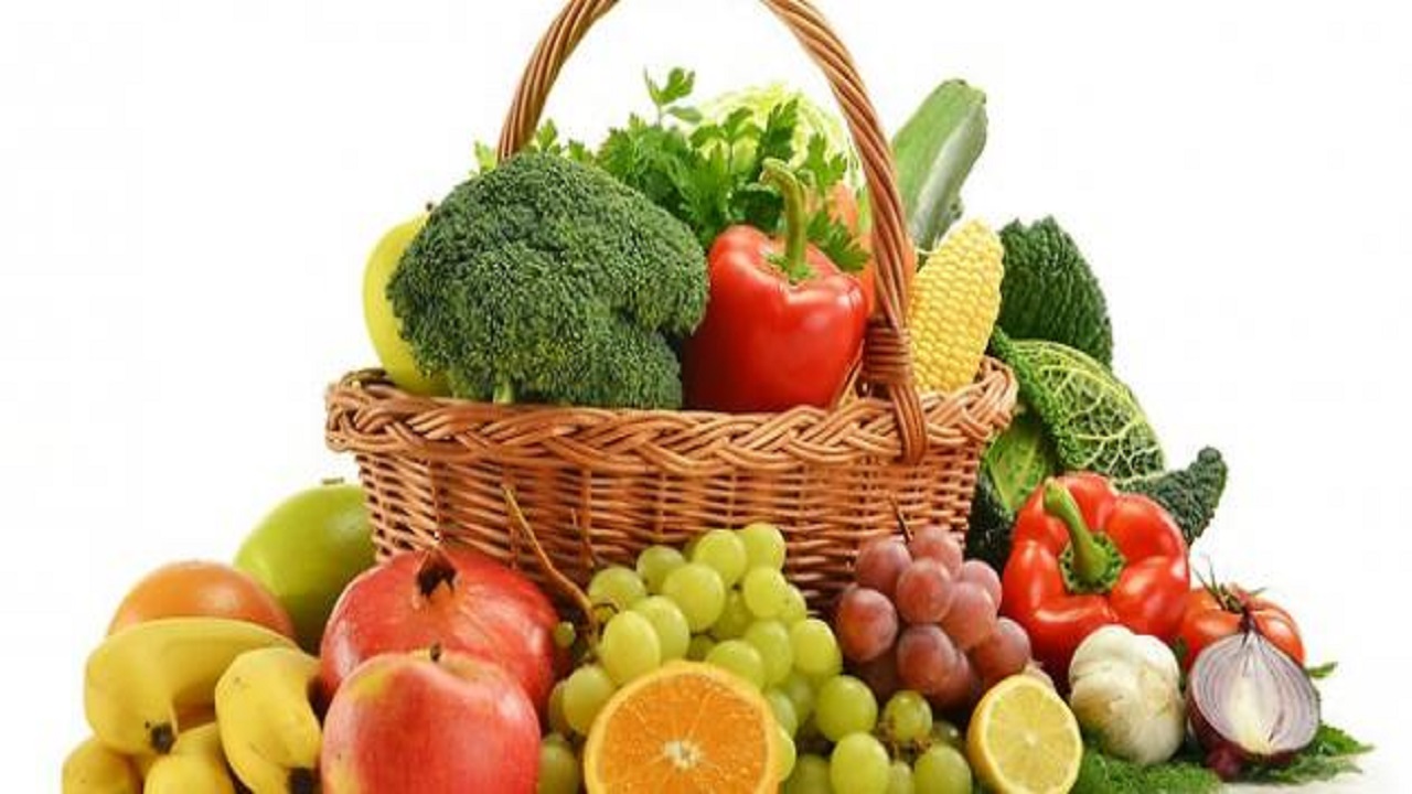 الغذاء والدواء تكشف عن أهمية التنويع في الفواكه والخضروات