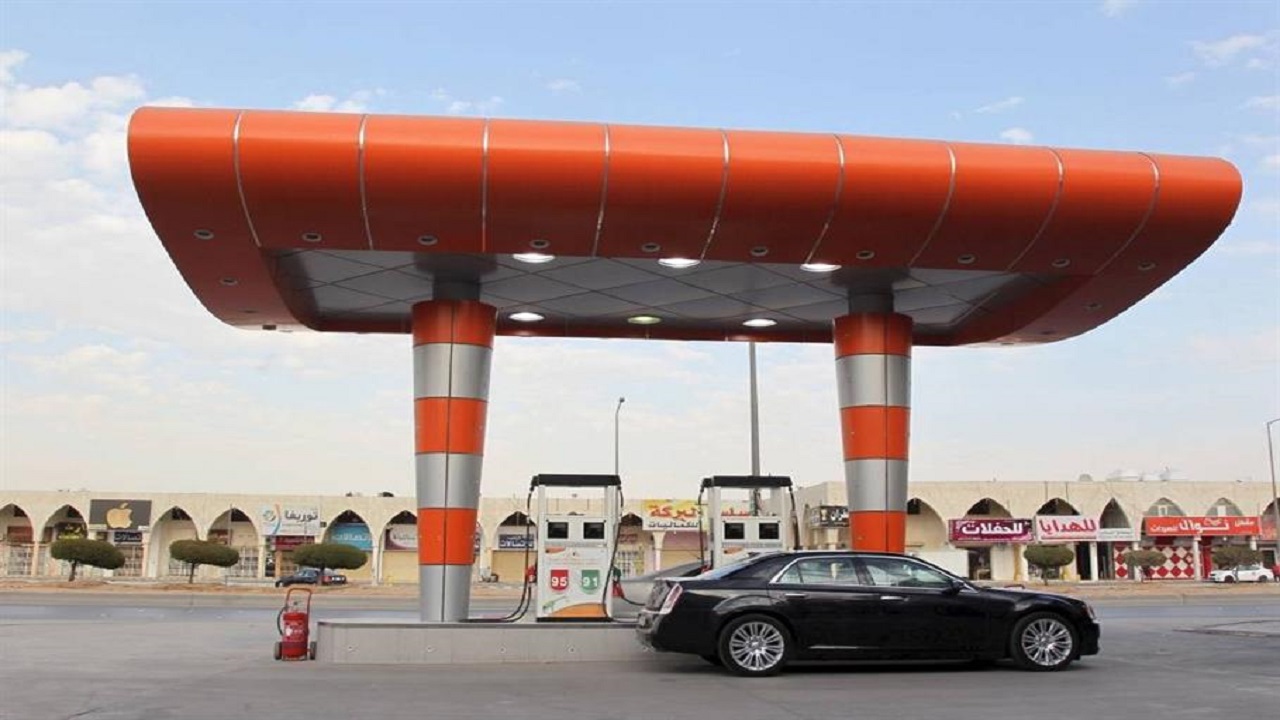 أمانة الرياض تكشف عن  مخالفات يرصدها المراقبون في محطات الوقود