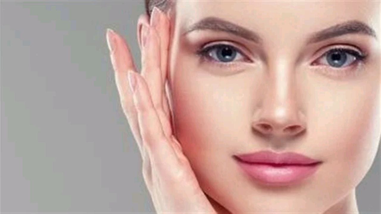 فوائد سحرية لتنظيف الوجه بالبخار